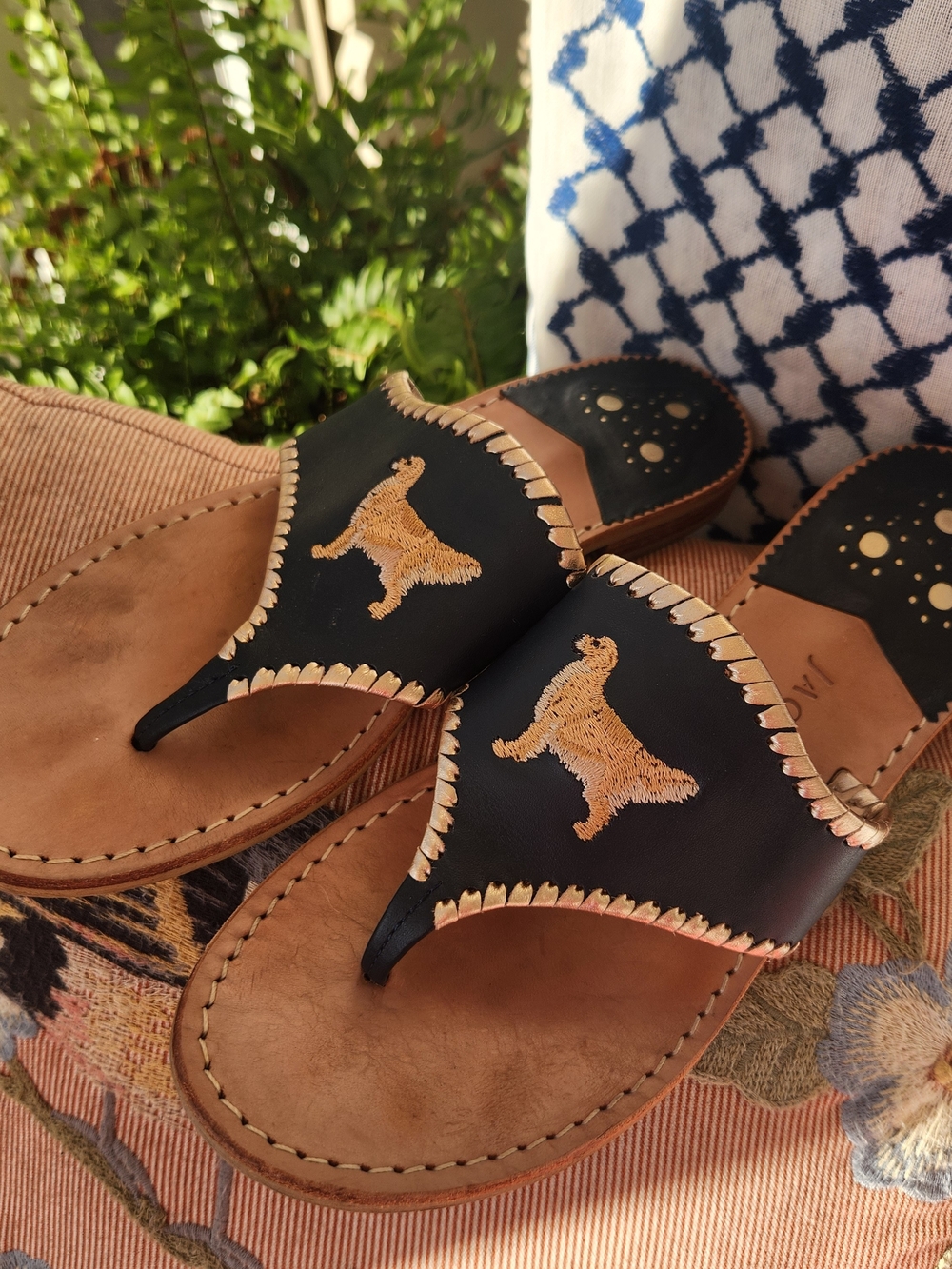 Jack Rogers Navy Leather Thong Sandals with Tan Embroidered Dog Sz 9 Womens
